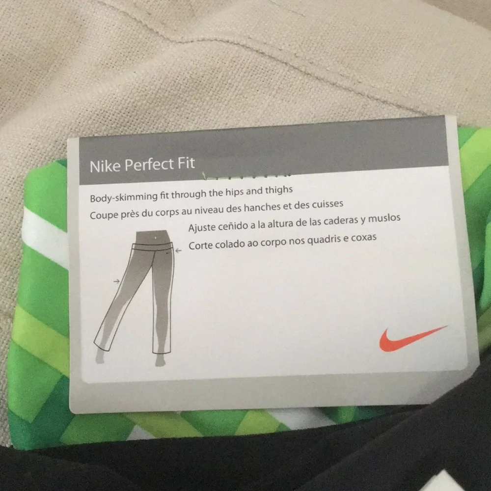 Nike training pants NWT. 55 retail‎
